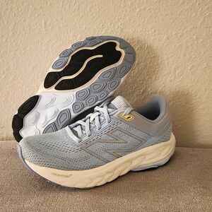 New Balance Fresh Foam X 860v14 Women's size 6 Light Chrome Blue